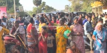 பொதுமக்கள் சாலை மறியலில் ஈடுபட்டதால் பரபரப்பு