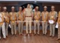 ஓய்வு பெறும் அதிகாரிகளுக்கு எஸ்பி கௌரவிப்பு
