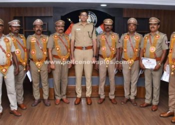 ஓய்வு பெறும் அதிகாரிகளுக்கு எஸ்பி கௌரவிப்பு