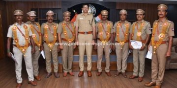 ஓய்வு பெறும் அதிகாரிகளுக்கு எஸ்பி கௌரவிப்பு