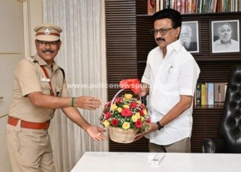 பணி ஓய்வு. காவல்துறை அதிகாரிக்கு வாழ்த்து தெரிவிப்பு