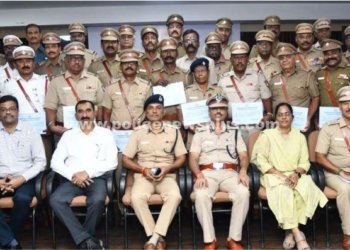 ஓய்வு பெறும் 40 காவல் அதிகாரிகளுக்கு கௌரவிப்பு