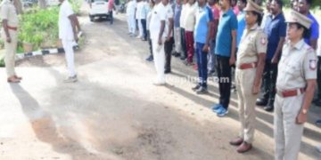 பெரம்பலூரில் காவலர்களுக்கு வாராந்திர கவாத்து பயிற்சி