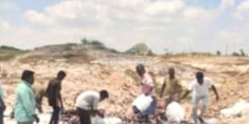 விக்கிரமங்கலத்தில் பறிமுதல் செய்யப்பட்ட குட்கா பொருட்கள் அழிப்பு