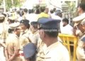 அதிமுக தலைமை அலுவலகத்தில் போலீசார் பலத்த பாதுகாப்பு