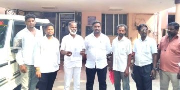 பொன்னேரியில் மர ஆக்கிரமிப்பு. நடவடிக்கை கோரி வழக்கறிஞர்கள் மனு