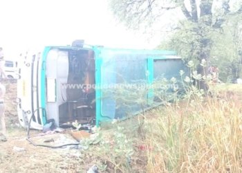 உசிலம்பட்டி அருகே தனியார் பேருந்து கவிழ்ந்து விபத்து