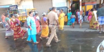 குடிநீர் பிரச்சினையை கண்டித்து பொதுமக்கள் சாலை மறியல்