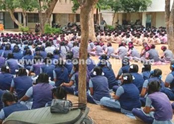 பள்ளியில் சிங்கப்பெண் அதிரடிப்படையினர் விழிப்புணர்வு