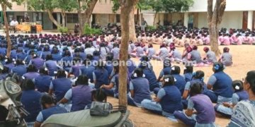 பள்ளியில் சிங்கப்பெண் அதிரடிப்படையினர் விழிப்புணர்வு