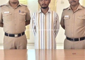 பட்டாக்கத்தியுடன் சுற்றித்திரிந்த வாலிபர் கைது
