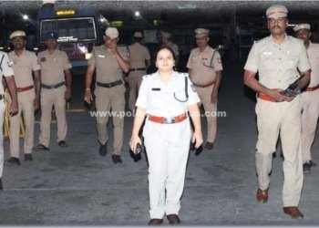 தேனியில் காவல்துறையினரின் தீவிர நடை ரோந்து