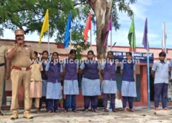 அரசு பள்ளி மாணவ, மாணவிகளுக்கு விழிப்புணர்வு ஏற்படுத்திய போலீசார்