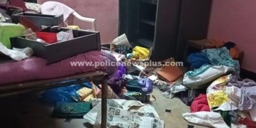 வீடுகளை உடைத்து நகை, பணம் கொள்ளை. போலீசார் விசாரணை