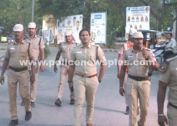 தேனியில் காவல்துறையினர் தீவிர நடை ரோந்து