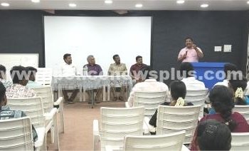 கல்லூரியில் மாணவர்களுக்கு சைபர் குற்றத் தடுப்பு விழிப்புணர்வு