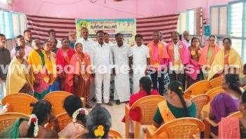 தமிழக தொடக்கப்பள்ளியில் ஆசிரியர்கள்  பொதுக்குழு கூட்டம்