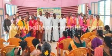 தமிழக தொடக்கப்பள்ளியில் ஆசிரியர்கள்  பொதுக்குழு கூட்டம்