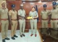 சிறப்பாக செயல்பட்ட காவலர்களுக்கு எஸ்.பி பாராட்டு