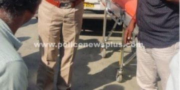 இருசக்கர வாகனம் மீது தனியார் பேருந்து மோதி விபத்து