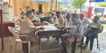 காவல் நிலையத்தில் பொதுமக்கள் குறை தீர்ப்பு முகாம்