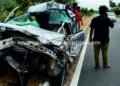 லாரி மீது கார் மோதி விபத்து