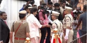 காரைக்குடி ASP ஆஷீஸ் புனியாவுக்கு முதலமைச்சர் விருது