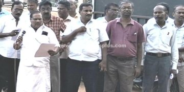 தேவகோட்டையில் தொடக்கப்பள்ளி ஆசிரியர்கள் ஆர்ப்பாட்டம்