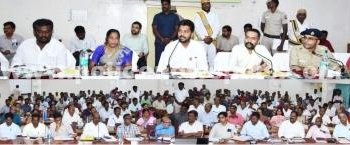 வளர்ச்சித் திட்டப் பணிகள் குறித்து ஆய்வுக் கூட்டம்