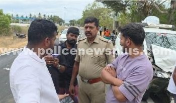 பழனி அருகே இரு கார்கள் நேருக்கு நேர் மோதி விபத்து