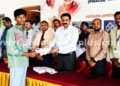 மாணவர் களுக்கு கல்வி உதவி வழங்கும் விழா