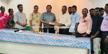 பெரம்பலூர் ஆட்சியருக்கு வருவாய்த்துறை அலுவலர்கள் பாராட்டு விழா