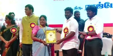டாக்டர் ராதாகிருஷ்ணன் விருது பெற்ற தலைமை ஆசிரியருக்கு பாராட்டு
