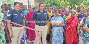 பெண்கள் பாதுகாப்பு குறித்து விழிப்புணர்வு