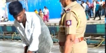 மதுரையில் காவலர்கள் இரவு நேர நடைபயண ரோந்து 