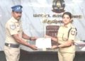 துரிதமாக செயல்பட்டு காவலர்களுக்கு எஸ்.பி. பாராட்டு