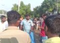 குப்பை லாரிகளைச் சிறைப் பிடித்து பொதுமக்கள் சாலை மறியல்