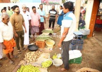 காய்கறி மார்க்கெட்டில் மாநகராட்சி ஆணையாளர் ஆய்வு