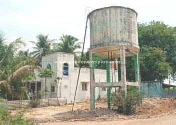 நீர்த்தேக்க தொட்டியை இடித்து அகற்ற கிராம மக்கள் கோரிக்கை