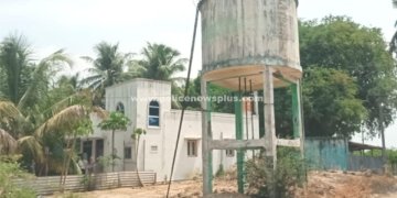 நீர்த்தேக்க தொட்டியை இடித்து அகற்ற கிராம மக்கள் கோரிக்கை