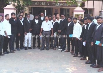 சிறுமி உயிரிழப்பு. நீதி கேட்டு வழக்கறிஞர்கள் போராட்டம்
