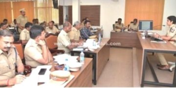 காவல் துறையின் மாதாந்திரக் குற்ற ஆய்வுக் கூட்டம்