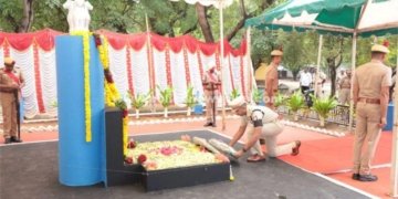 இராமநாதபுரத்தில் காவலர் வீரவணக்க நாள் அனுசரிப்பு