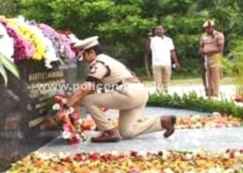 கிருஷ்ணகிரியில் காவலர் வீரவணக்க நாள் அனுசரிப்பு